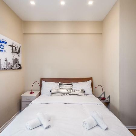 Ben-Gurion Blvd 2Bdr Close To The Beach Tel Aviv Exteriör bild